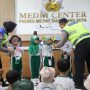 Polisi Sahabat Anak, Sat Lantas Kenalkan Keselamatan Lalu Lintas kepada Siswa TK Islam Gunung Jati