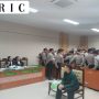 Ruang Sidang Kasus Pembunuhan Satu Keluarga di Indramayu dipenuhi Teriakan Masyarakat
