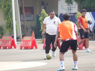 Kapolres Cilegon Buka Turnamen Futsal HUT Bhayangkara ke-80, Perkuat Soliditas dan Semangat Kebersamaan Personel