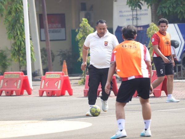 Kapolres Cilegon Buka Turnamen Futsal HUT Bhayangkara ke-80, Perkuat Soliditas dan Semangat Kebersamaan Personel