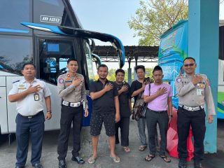 Kasat Lantas Polres Cilegon Ingatkan: Bagasi Bus Bukan Tempat Penumpang, Langgar Aturan Lalu Lintas