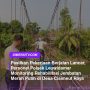 Pastikan Pekerjaan Berjalan Lancar, Personel Polsek Leuwidamar Monitoring Rehabilitasi Jembatan Merah Putih di Desa Cisimeut Raya