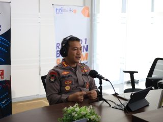 Peringati Hari Bhayangkara ke-80, Kabidhumas Polda Banten Paparkan Capaian dan Prestasi Polda Banten dalam Talkshow RRI Banten