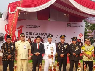 Sekcam Dwi Chandra Budiman dan Dewan Abdul Qodir Hadiri Upacara Penurunan Bendera HUT RI ke-81