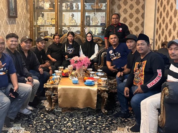 Perkuat Komunikasi dan Sinergi, Pokja Wartawan Curug dan LSM Harimau Temui Nonce Thendean