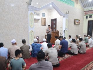 Sholat Subuh Keliling Di Batuceper, Waka Polres Ajak Warga Cegah Narkoba Dan Tawuran